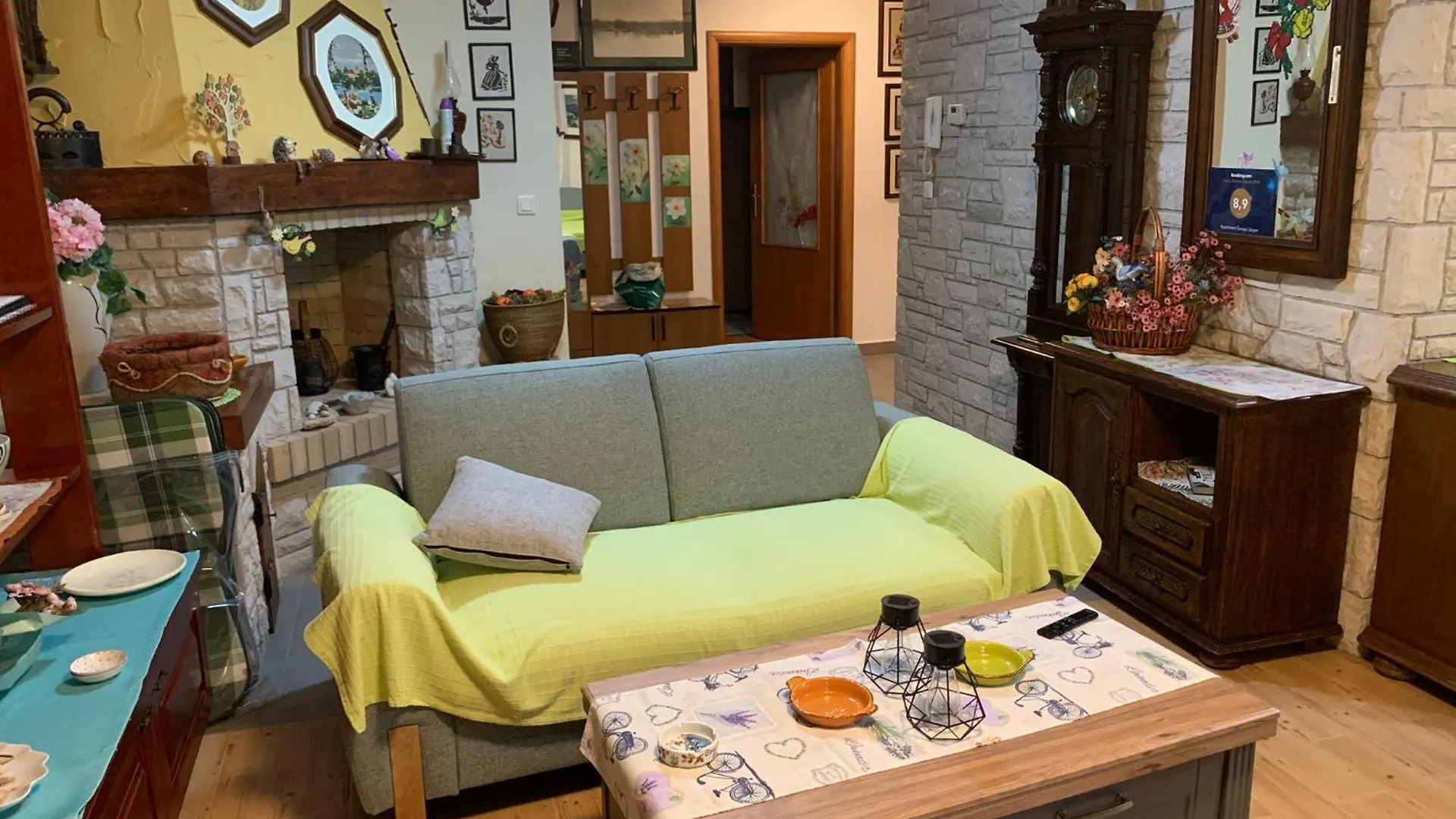 Apartment Saraja Liznjan 0*,